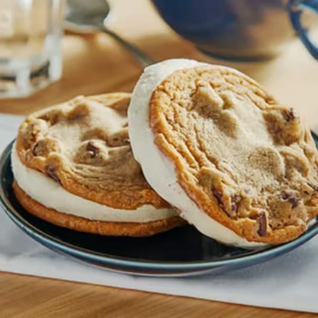 Gelato Sandwich.